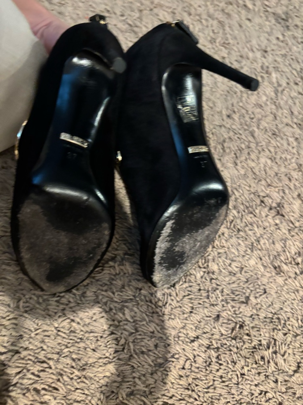 Women’s Black Suede Peep-Toe Heels with Gold Accent - Picture 8 of 8